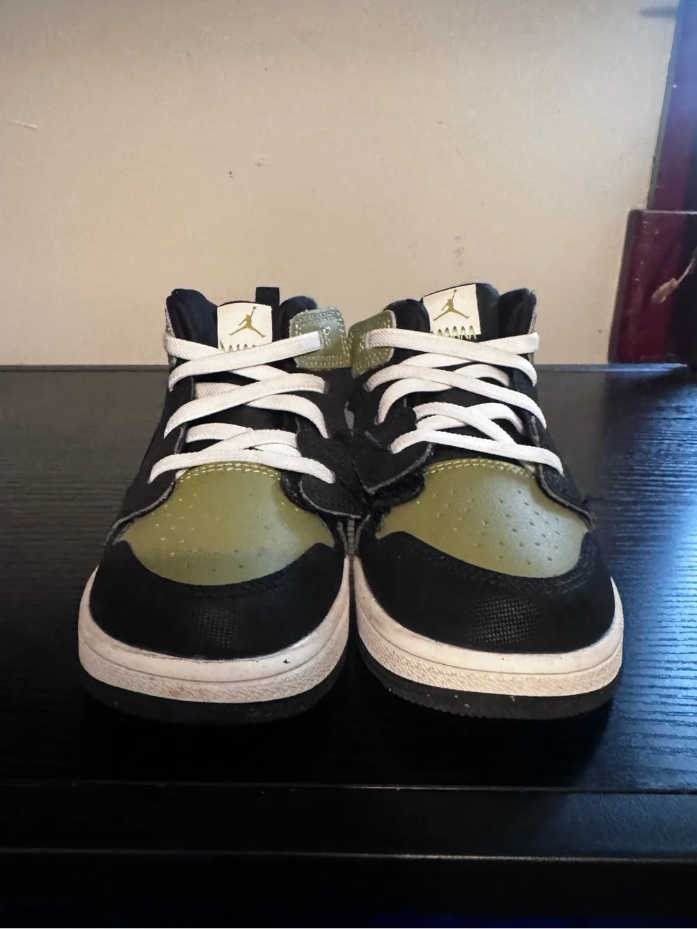 Nike Kids Mid-Top Sneakers in Olive Green and Black